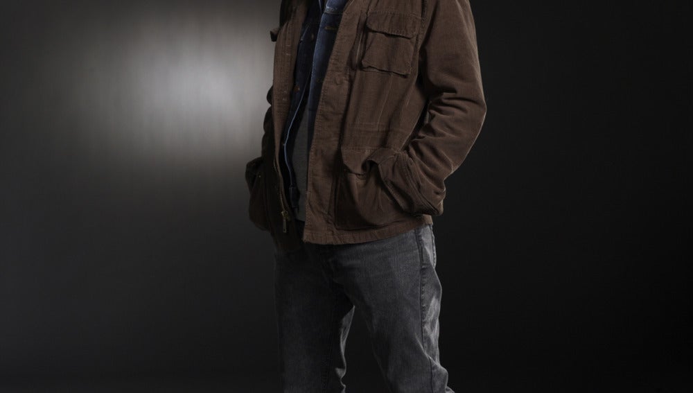 Aaron Stanford es Birkhoff