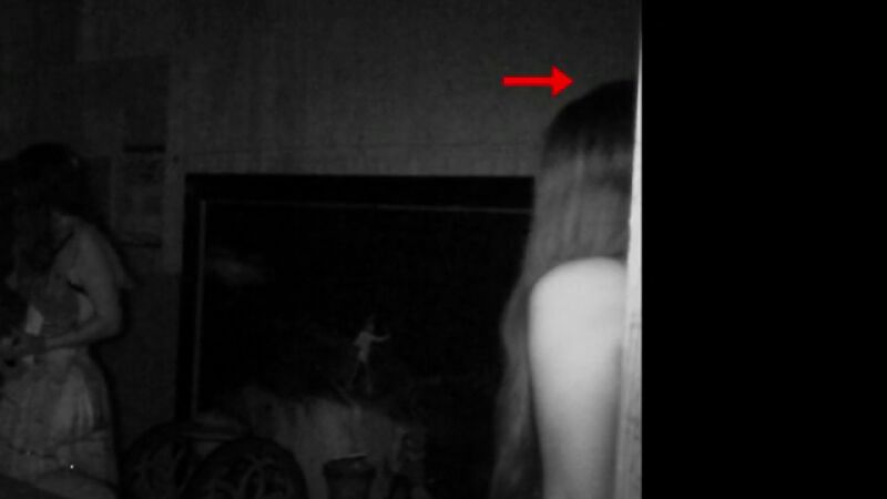 Buscadores de fantasmas en el Teatro Bird Cage