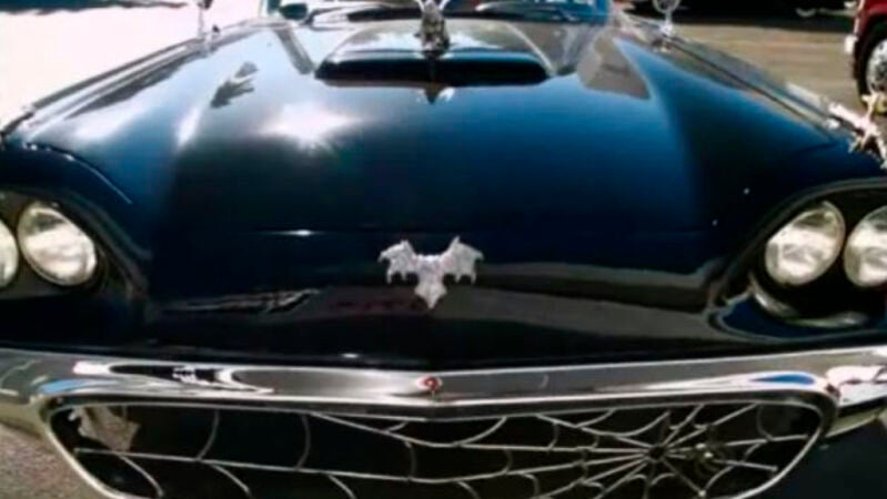 Radiadores de telaraña y maleteros convertidos en ataúdes, en 'Locos por los coches'