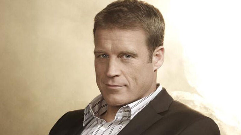 Christopher se adentra en una base militar 