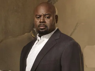 Chi McBride es el detective Winston Chi McBride es el detective Winston