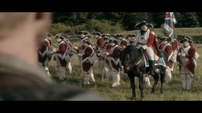 Paul Revere se embarca en su legendario viaje para advertir a los colonos