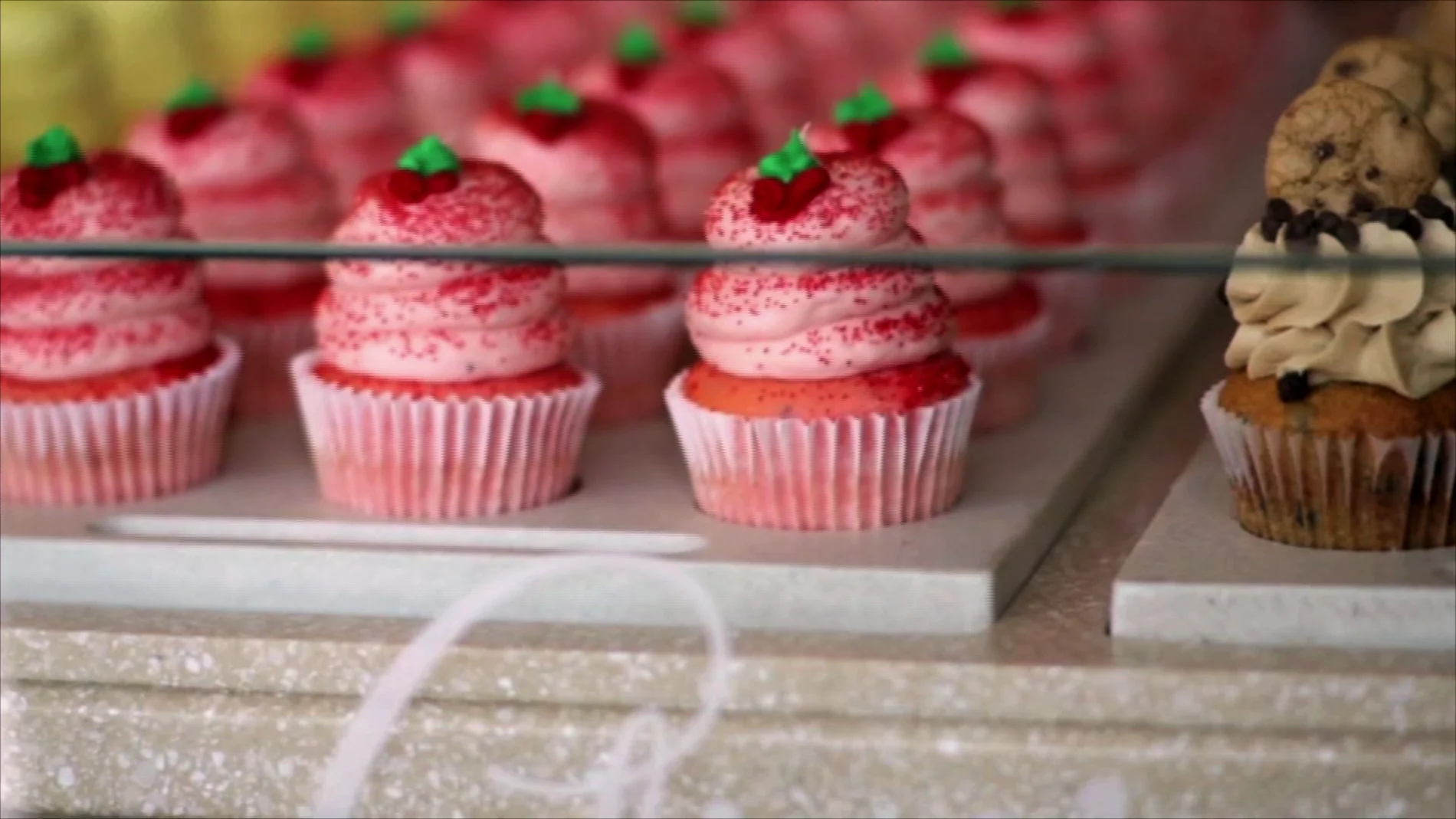 Los empleados de Gigi’s Cupcakes cambian las recetas 