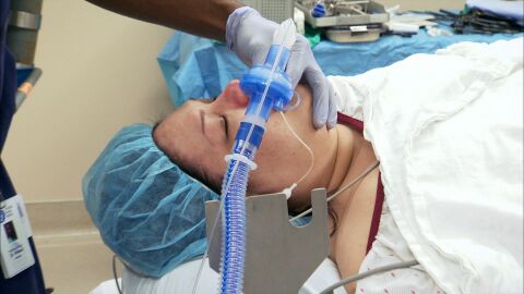 Mayra es sometida a intervenci&oacute;n quir&uacute;rgica 