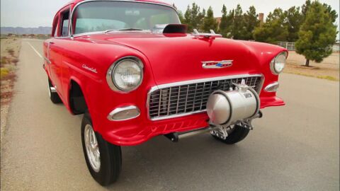 Joe presenta al equipo de 'Locos por los coches' su espectacular veh&iacute;culo 