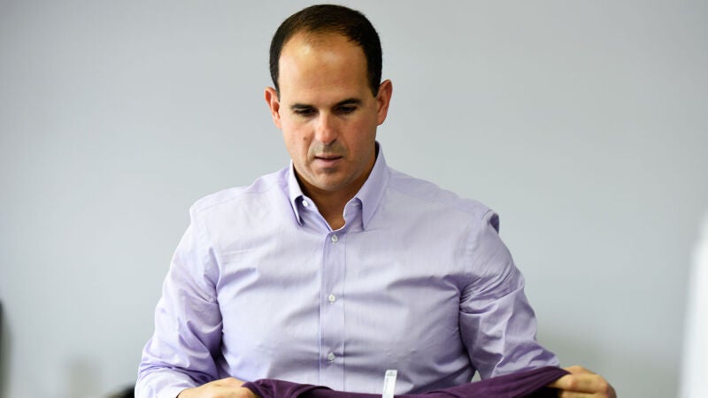 Mega salva empresas en crisis en 'Negocios al rescate'