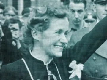 Persiguiendo a Hitler Persiguiendo a Hitler