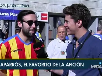 Álex Silvestre preguntando en Butarque Álex Silvestre preguntando en Butarque