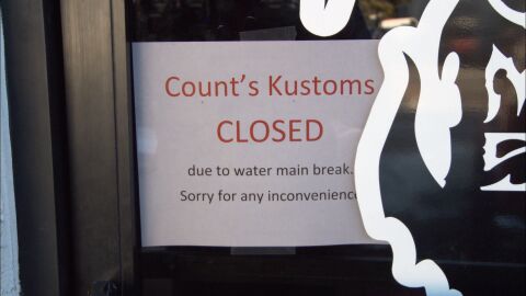 El taller de Count&rsquo;s Kustoms se inunda 