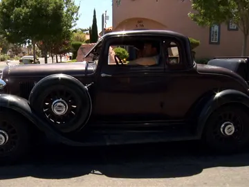 Llega rodando a 'La casa de los empeños' un Plymouth clásico Llega rodando a 'La casa de los empeños' un Plymouth clásico