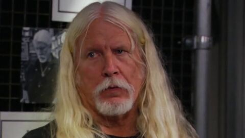 Frame 5.800167 de: El encargado de una pizzer&iacute;a decide cambiar por su cuenta el modelo de negocio