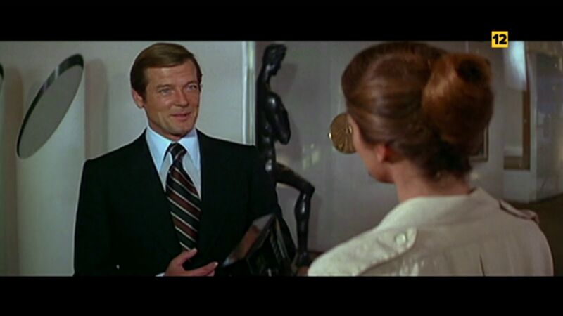 CINE TODO BOND: ‘El mundo nunca es suficiente’