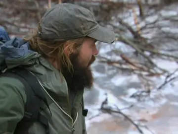 Frame 0.0 de: El truco de Morgan para atravesar sin riesgo un río helado Frame 0.0 de: El truco de Morgan para atravesar sin riesgo un río helado