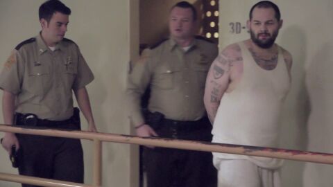 Pillan a un preso con un tel&eacute;fono en prisi&oacute;n