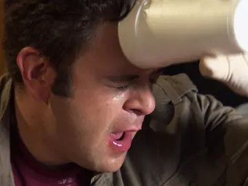 Adam se entrenta al desafío de los cuatro jinetes con la guindilla fantasma Adam se entrenta al desafío de los cuatro jinetes con la guindilla fantasma