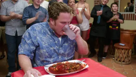 Casey Webb se enfrenta al 'burrito del diablo' Casey Webb se enfrenta al 'burrito del diablo'