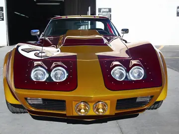 Corvette del 75 de ensueño por el 75 aniversario de Carl's Junior Corvette del 75 de ensueño por el 75 aniversario de Carl's Junior