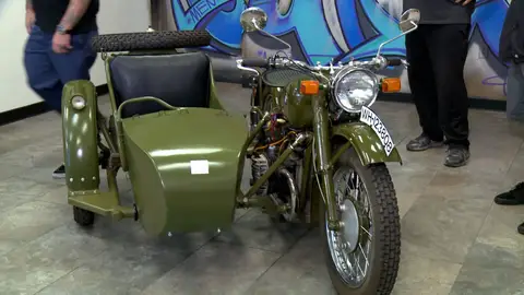Réplica de una moto rusa La casa de empeños