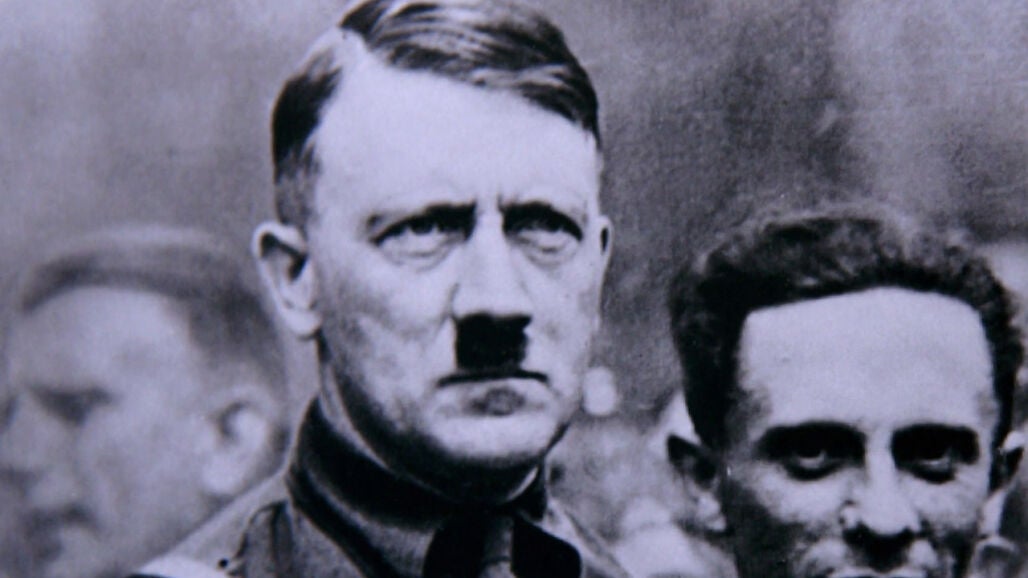 Persiguiendo a Hitler - Cap&iacute;tulo 1: La caza comienza