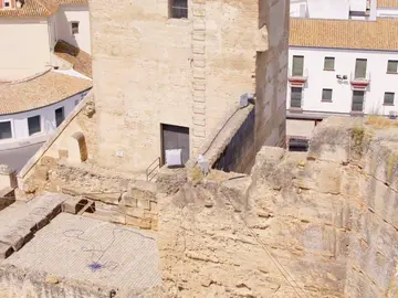 El Alcázar de la Puerta de Sevilla en Carmona El Alcázar de la Puerta de Sevilla en Carmona