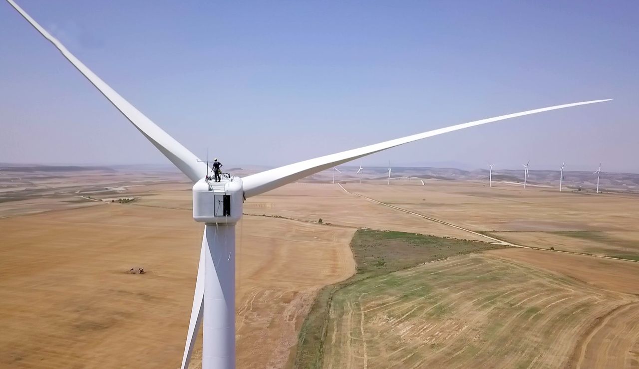 El autogenerador del parque eólico de Vedadillo en Navarra