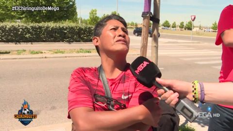 Keylor Navas le regala sus guantes a Augusto, un fan incondicional que cumple su sue&ntilde;o