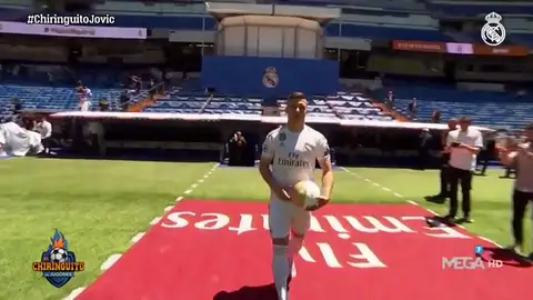 Lo que no se ha visto de la presentación de Luka Jovic en el Bernabéu Lo que no se ha visto de la presentación de Luka Jovic en el Bernabéu