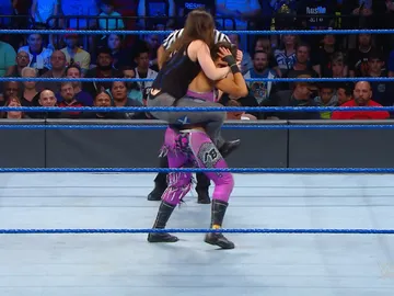 Bayley y Nikki Cross Bayley y Nikki Cross