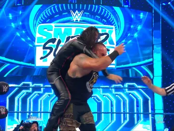 Nakamura y Strowman Nakamura y Strowman