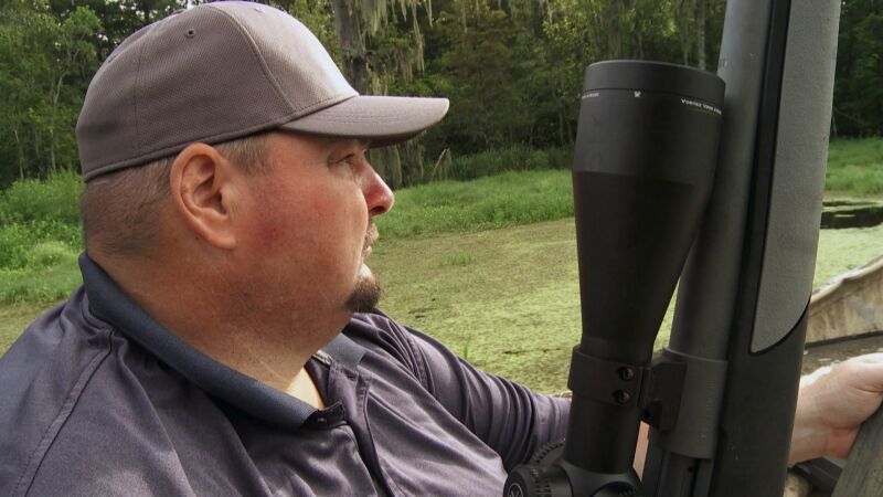 En busca del célebre caimán 'Oro Negro' 