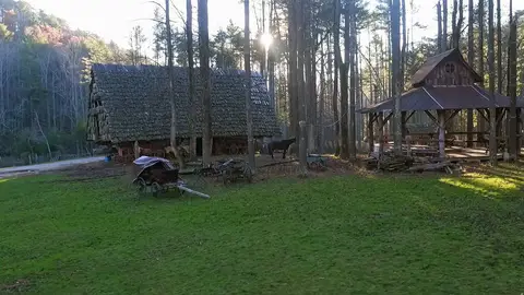 Casa de Eustace Mountain Men