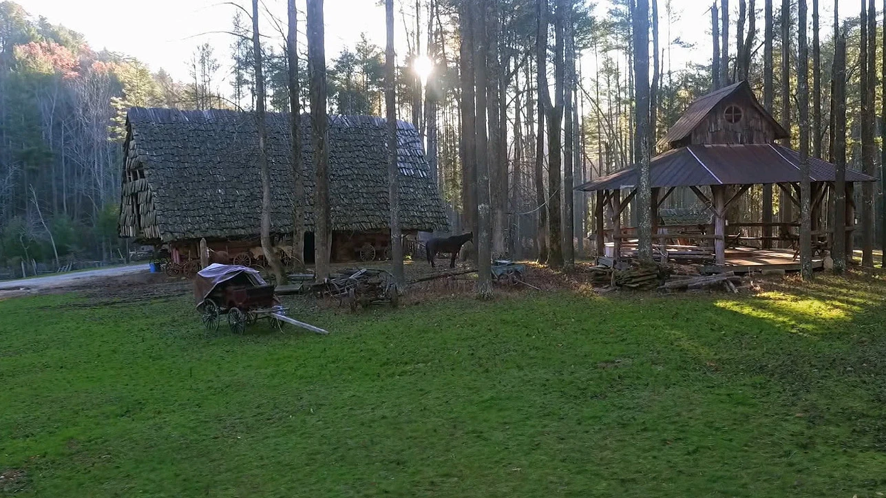 Casa de Eustace Mountain Men