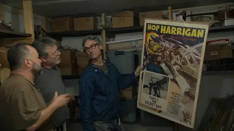 Mike y los carteles antiguos Cazatesoros