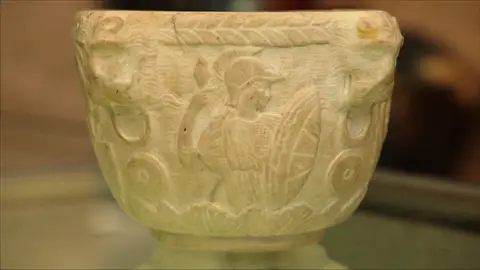 mortero grecorromano La casa de empeños