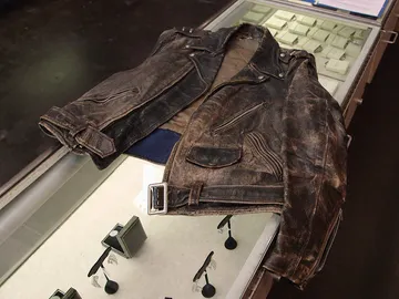 Una chaqueta de cuero de Marlon Brando Una chaqueta de cuero de Marlon Brando