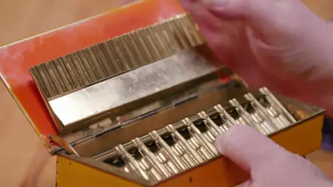 Los artículos que promueven el tabaco dejaron de estar de moda Los artículos que promueven el tabaco dejaron de estar de moda