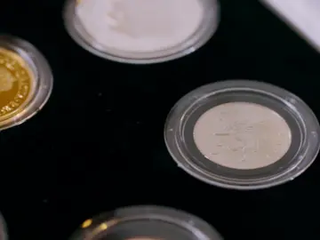 ¿Por que ninguno de los subastadores es capaz de quedarse con este objeto?  ¿Por que ninguno de los subastadores es capaz de quedarse con este objeto?