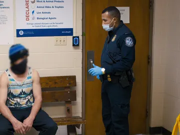 Cuidado con las armas blancas en la frontera Cuidado con las armas blancas en la frontera