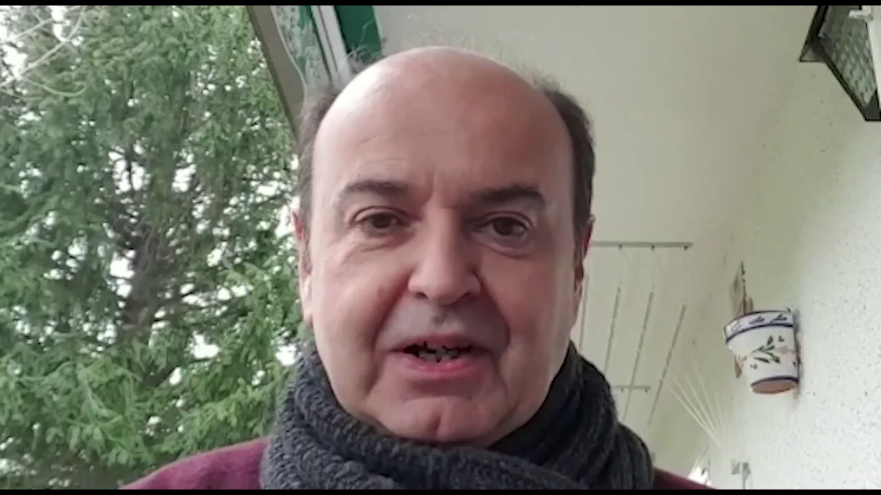 Juanma Rodríguez: "MENOS FINGIR y MÁS JUGAR" Juanma Rodríguez: "MENOS FINGIR y MÁS JUGAR"