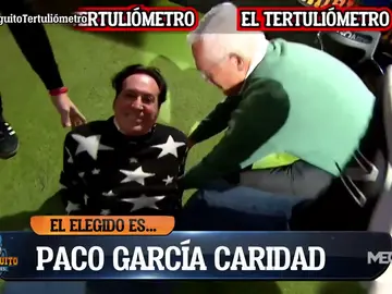 Pipi Estrada se cae de culo en el plató Pipi Estrada se cae de culo en el plató