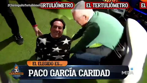 Pipi Estrada se cae de culo en el plató Pipi Estrada se cae de culo en el plató