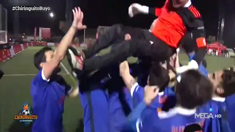 ¡Vaya manteo a Paco buyo del equipo de El Chiringuito! ¡Vaya manteo a Paco buyo del equipo de El Chiringuito!