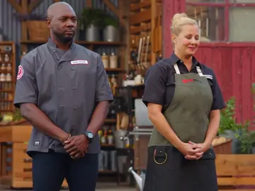 La chef Linkie se enfrenta a uno de los jueces por el premio final, ¿quién cocinará el mejor menú? La chef Linkie se enfrenta a uno de los jueces por el premio final, ¿quién cocinará el mejor menú?