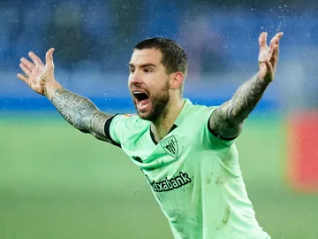 "Íñigo Martínez quiere salir del Athletic Club pero..." "Íñigo Martínez quiere salir del Athletic Club pero..."