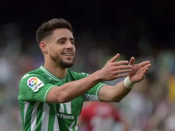 ¡Álex Moreno se queda en el Betis! ¡Álex Moreno se queda en el Betis!