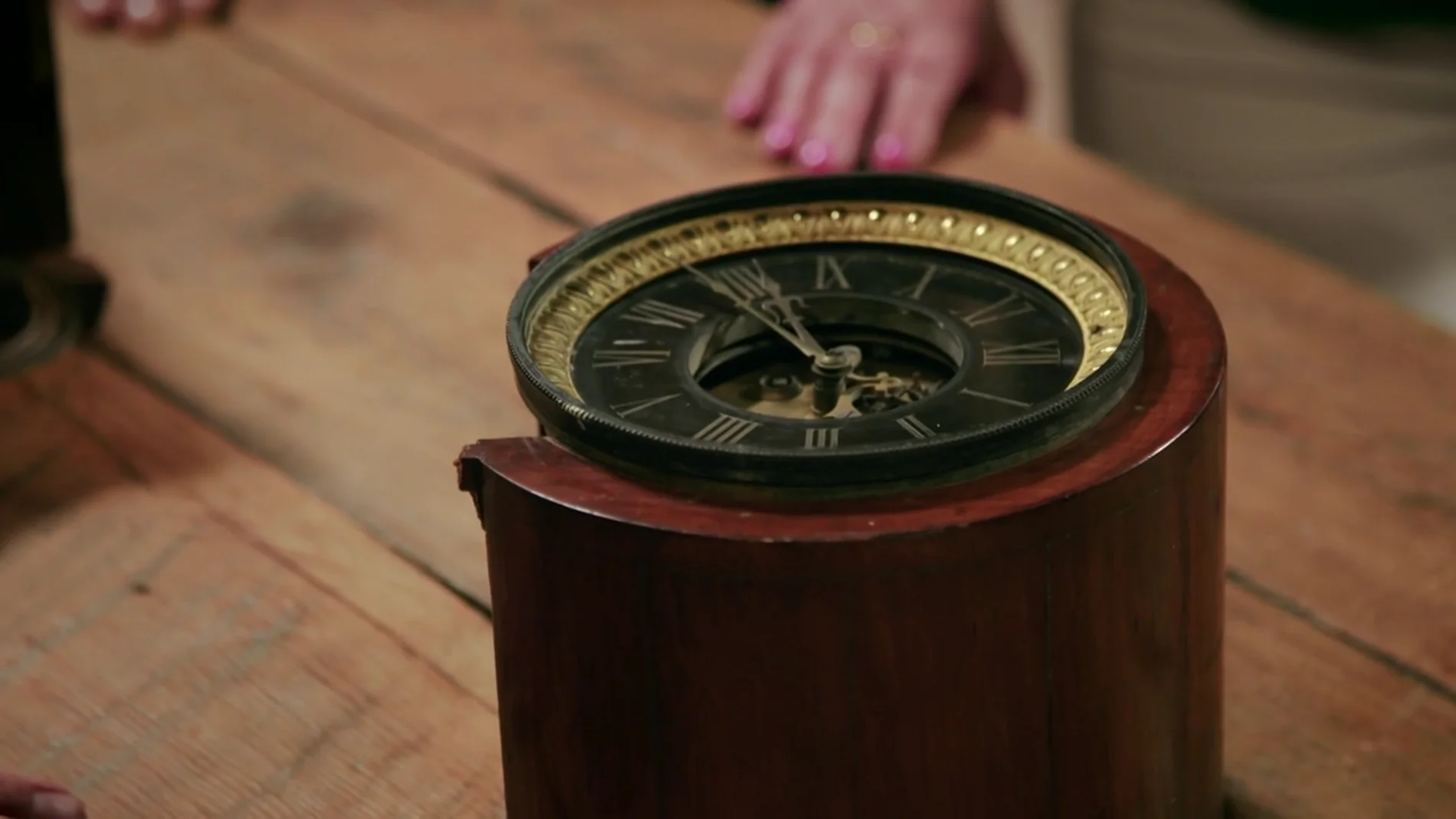 El futuro de un reloj con más de 50 años está en manos de los restauradores