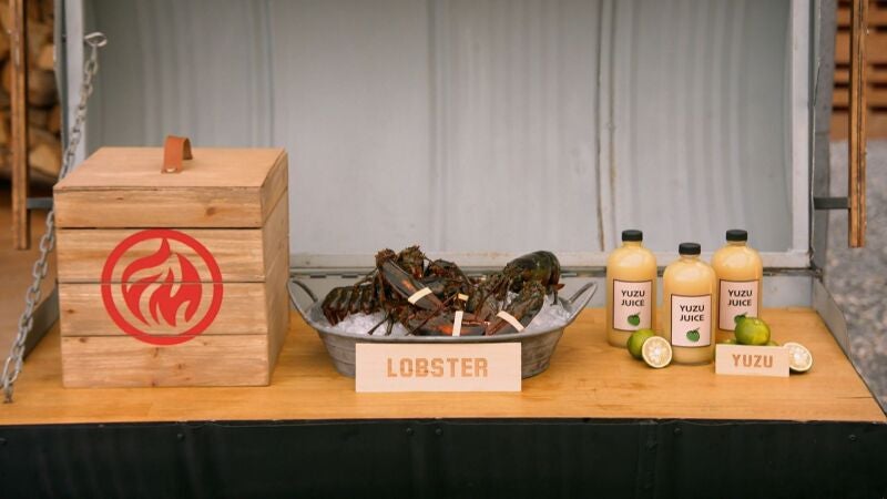 El reto de preparar un plato de langosta con dos ingredientes muy diferentes
