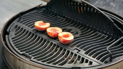 Melocotones a la parrilla Maestros de la parrilla