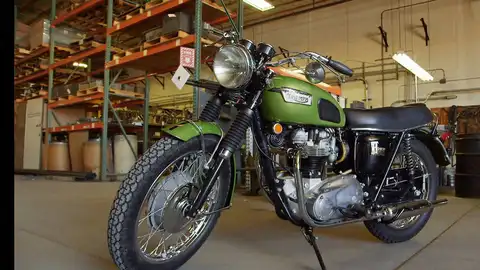 una Triumph Trohy 650 de 1970 Mega