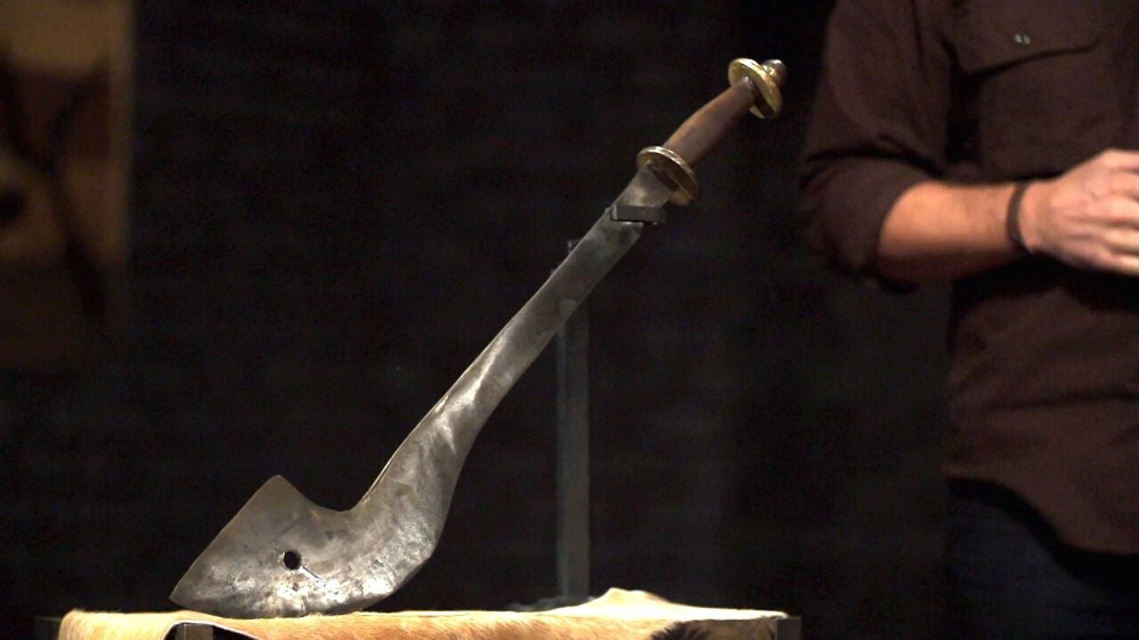 El machete de las amazonas del mítico Reino de Dahomey